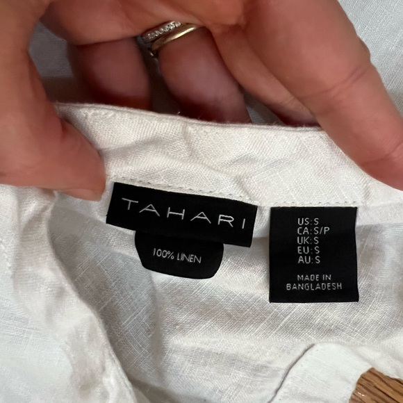 Tahari 100% linen white top with buttons - Picture 3 of 3
